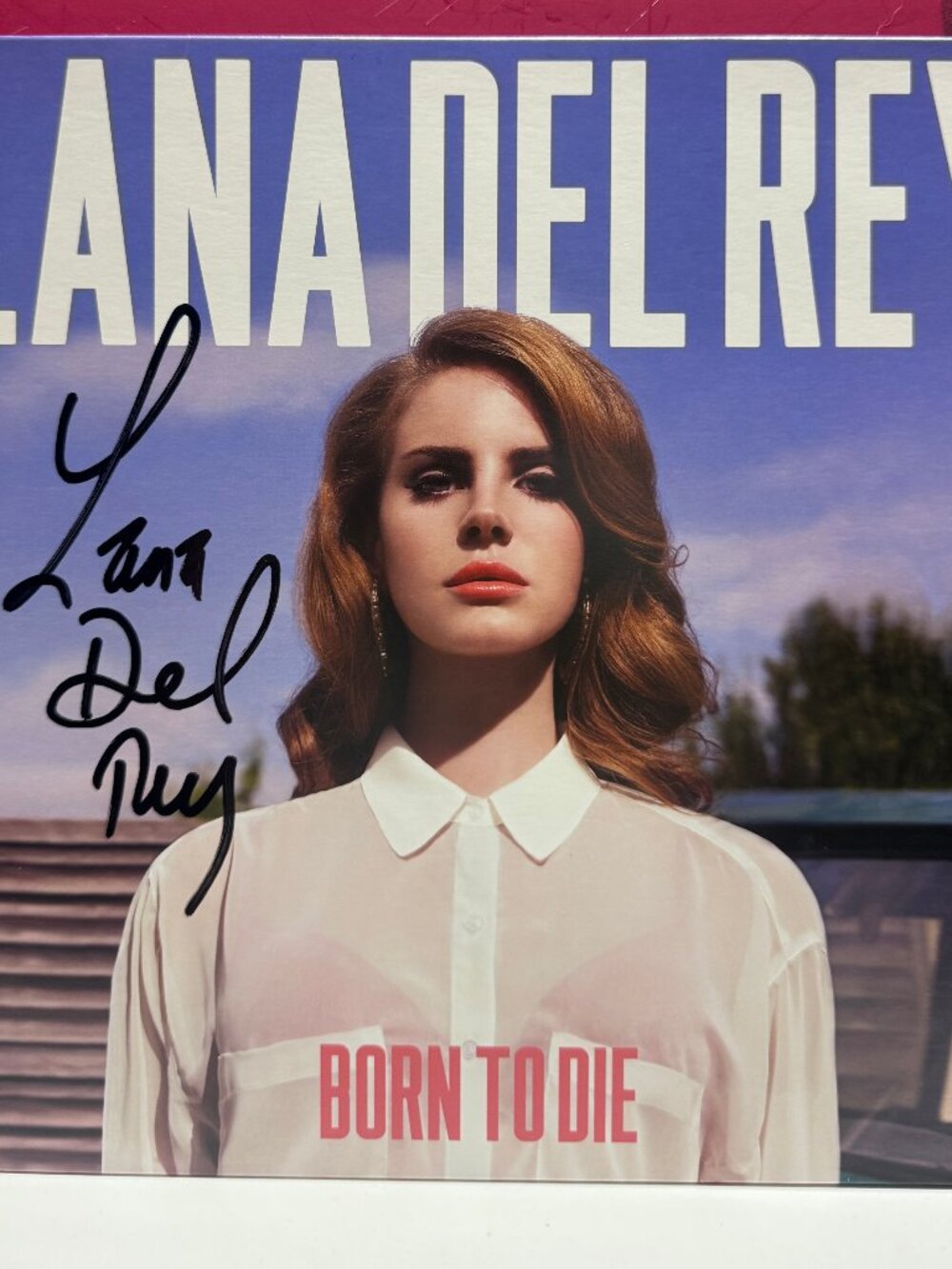 HAND SIGNED LANA DEL REY - BORN TO DIE VINYL LP - COA AUTHENTICATED…